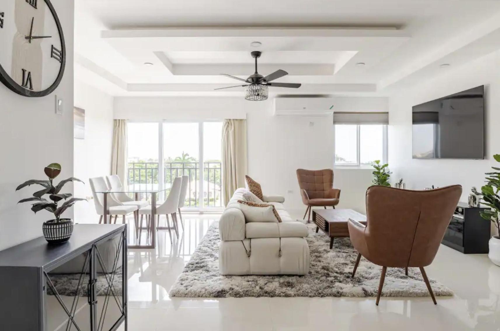 Luxe City Oasis 2Br With Rooftop Pool And Gym Kingston Exterior foto
