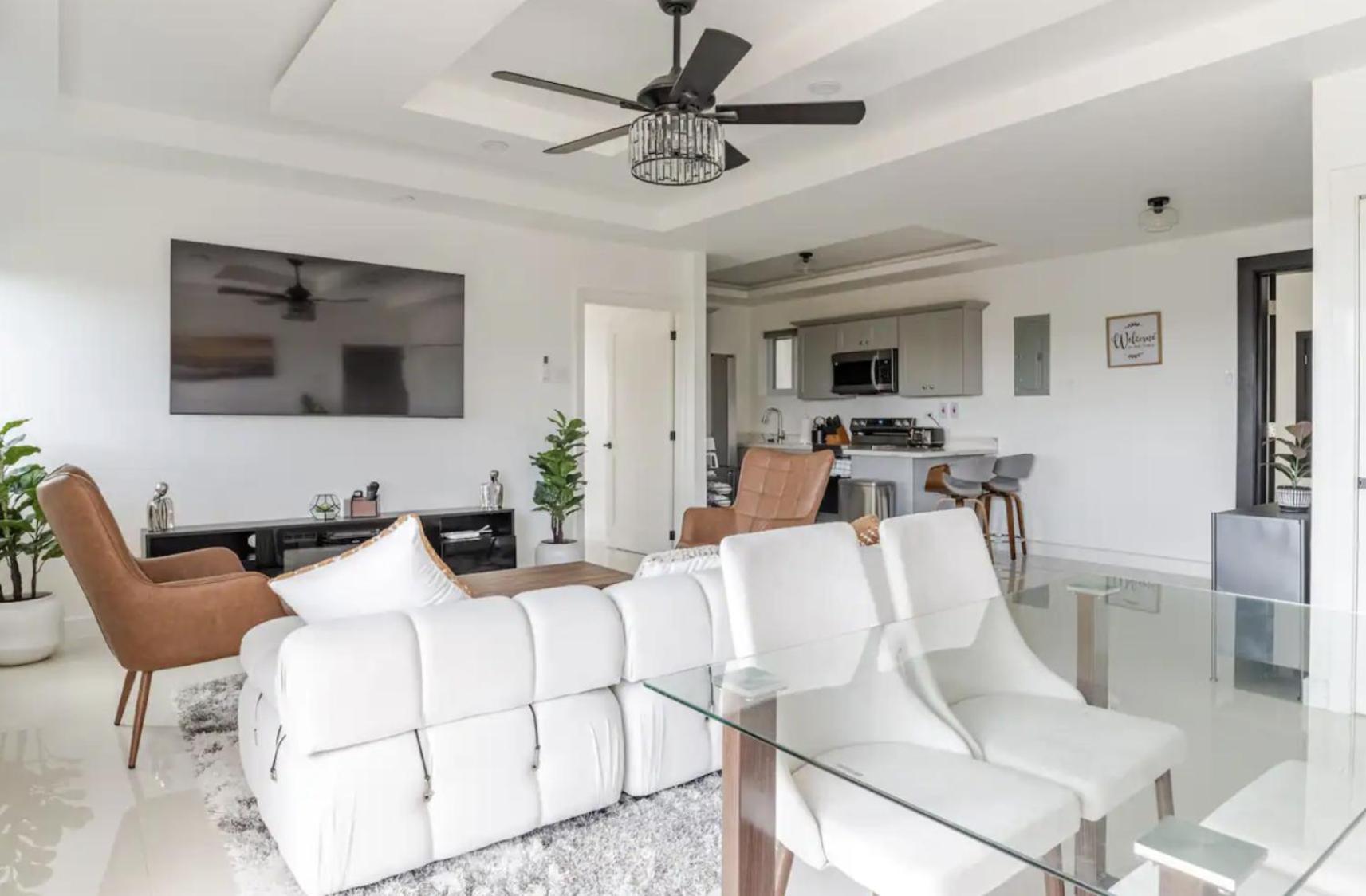 Luxe City Oasis 2Br With Rooftop Pool And Gym Kingston Exterior foto