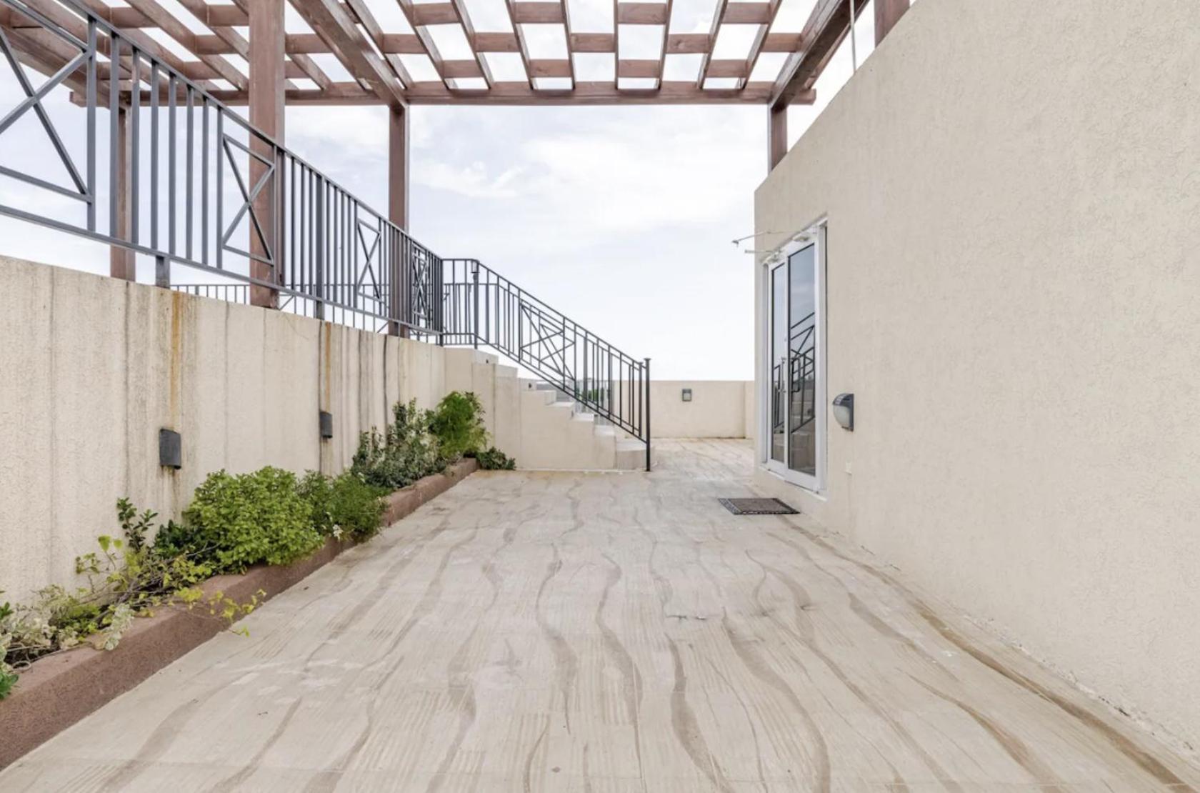 Luxe City Oasis 2Br With Rooftop Pool And Gym Kingston Exterior foto